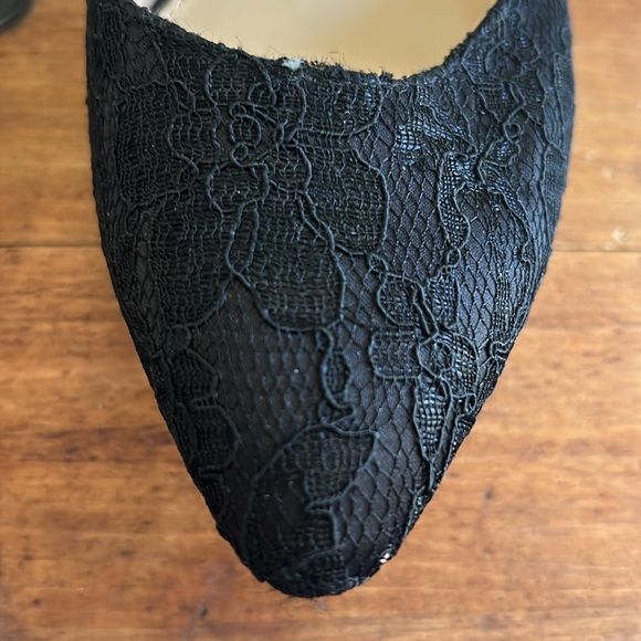 Audrey Brooke kitten heels size 6.5 | black lace - Picture 3 of 5